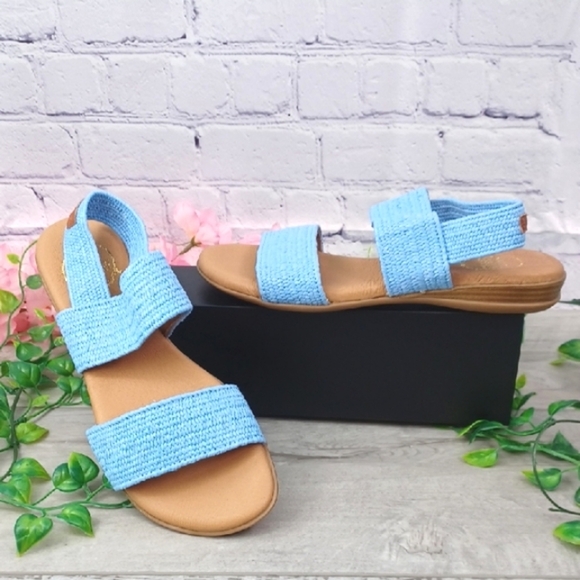 Andre Assous Festherweights Sandal NWOB - Picture 1 of 6